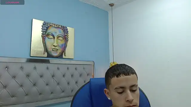 Snapshot of Xavii18 chatting on February 2025 06:55:01 PM Xavii18 online show from February 2025 06:55:01 PM