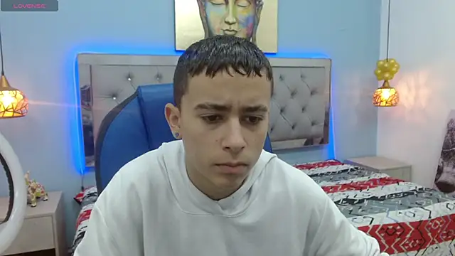 Snapshot of Xavii18 chatting on February 2025 01:39:01 PM Xavii18 online show from February 2025 01:39:01 PM