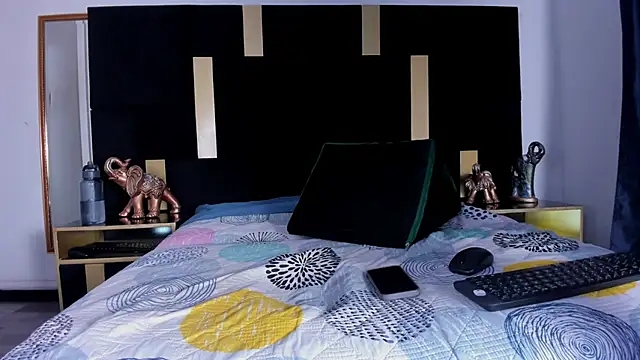 Ethan  Walker online show from January 2025 11:00:02 PM