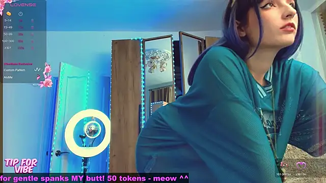 Toxic Ellies online show from November 2025 01:54:02 PM