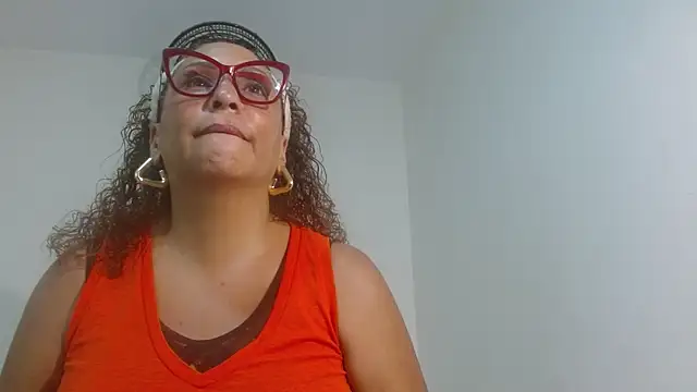 EvaMills1 online show from January 2026 08:34:02 PM