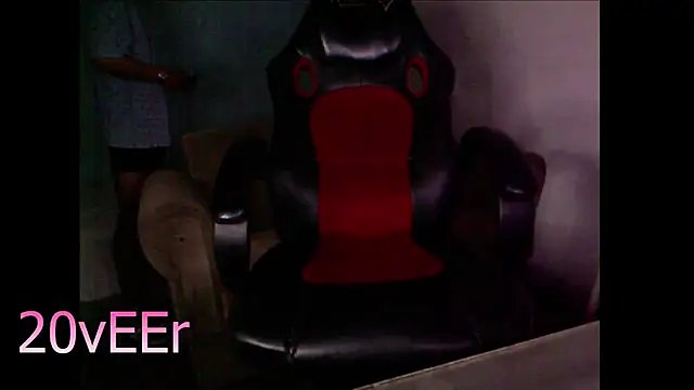 20vEEr online show from November 2025 09:42:02 PM