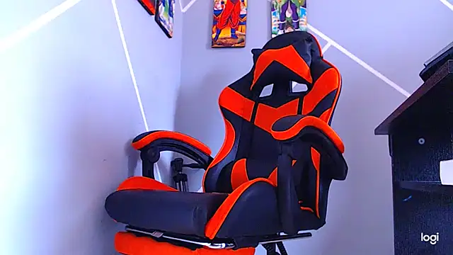 ADAM HOT online show from October 2025 09:30:01 PM