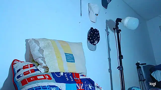 ADAM HOT online show from November 2025 10:54:01 PM