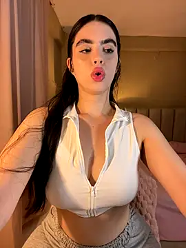 Snapshot of Mavi_Coless chatting on December 2025 12:49:02 AM Mavi Coless online show from December 2025 12:49:02 AM