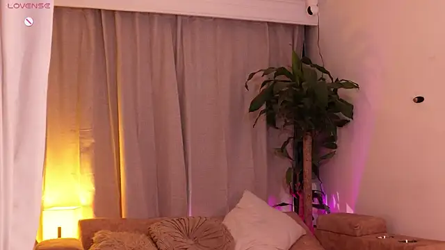 Snapshot of sammy_laszlow chatting on September 2025 01:43:01 AM sammy laszlow online show from September 2025 01:43:01 AM