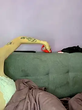 chachalette444 online show from December 2025 01:18:02 PM