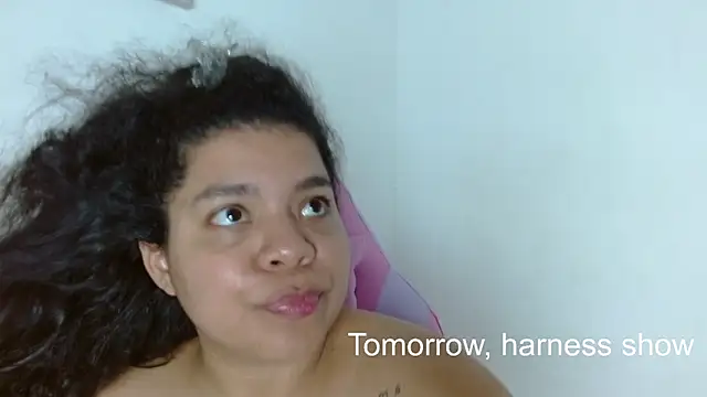 Snapshot of yulissa18 chatting on December 2024 06:44:02 AM yulissa18 online show from December 2024 06:44:02 AM