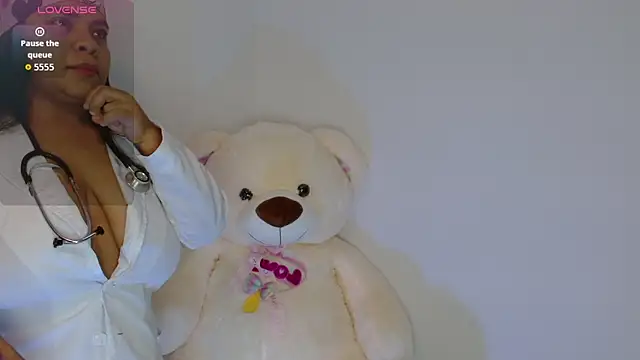 Snapshot of yulissa18 chatting on October 2025 09:05:02 PM yulissa18 online show from October 2025 09:05:02 PM