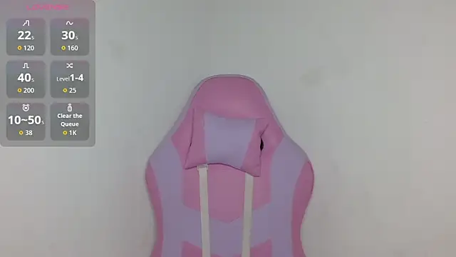 yulissa18 online show from November 2025 09:25:02 PM