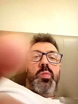 pana1978loco online show from November 2025 11:32:01 AM