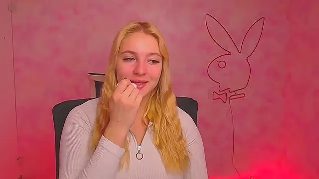 Snapshot of Milka_kiss_ chatting on December 2024 06:54:02 AM Milka kiss online show from December 2024 06:54:02 AM