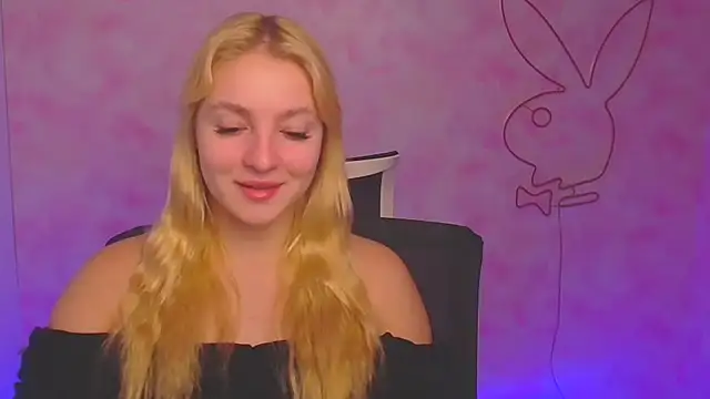 Snapshot of Milka_kiss_ chatting on December 2024 06:47:01 AM Milka kiss online show from December 2024 06:47:01 AM