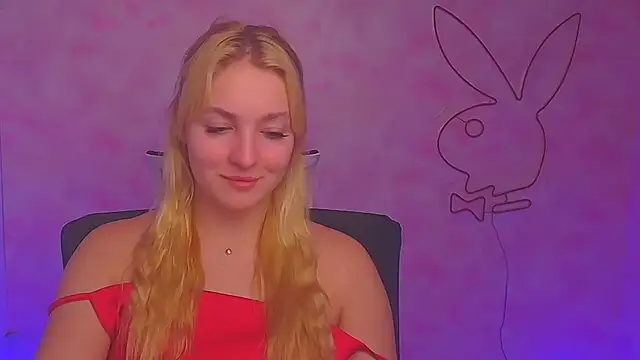 Snapshot of Milka_kiss_ chatting on December 2024 10:07:01 AM Milka kiss online show from December 2024 10:07:01 AM