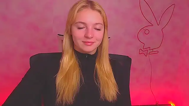 Snapshot of Milka_kiss_ chatting on December 2024 06:30:02 AM Milka kiss online show from December 2024 06:30:02 AM