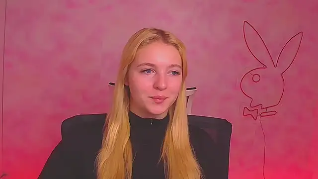 Snapshot of Milka_kiss_ chatting on December 2024 09:33:02 AM Milka kiss online show from December 2024 09:33:02 AM