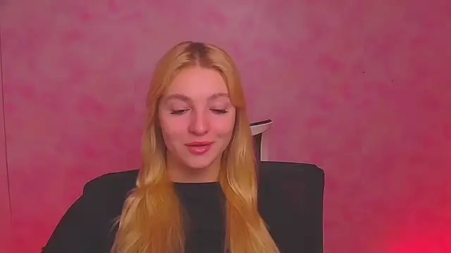 Snapshot of Milka_kiss_ chatting on December 2024 06:55:02 AM Milka kiss online show from December 2024 06:55:02 AM