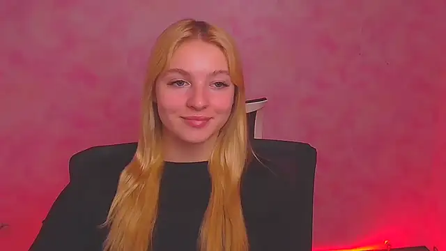 Snapshot of Milka_kiss_ chatting on December 2024 10:01:01 AM Milka kiss online show from December 2024 10:01:01 AM