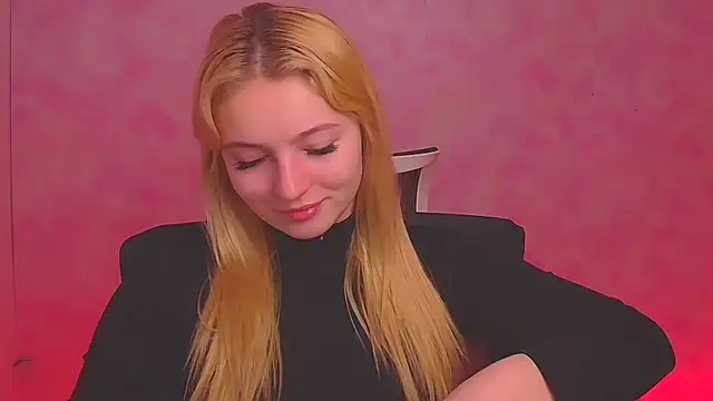 Snapshot of Milka_kiss_ chatting on December 2024 07:11:02 AM Milka kiss online show from December 2024 07:11:02 AM