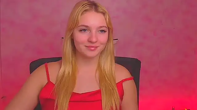 Snapshot of Milka_kiss_ chatting on December 2024 10:14:02 AM Milka kiss online show from December 2024 10:14:02 AM