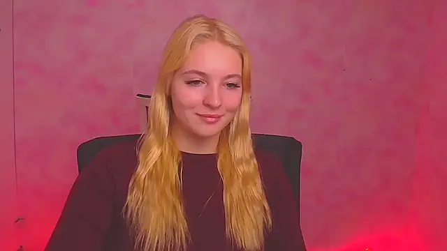 Snapshot of Milka_kiss_ chatting on December 2024 10:12:01 AM Milka kiss online show from December 2024 10:12:01 AM