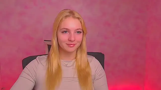 Snapshot of Milka_kiss_ chatting on January 2025 12:27:02 PM Milka kiss online show from January 2025 12:27:02 PM