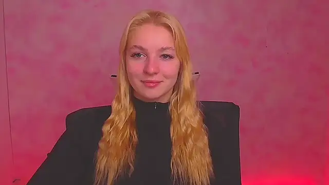 Snapshot of Milka_kiss_ chatting on January 2025 06:56:02 AM Milka kiss online show from January 2025 06:56:02 AM