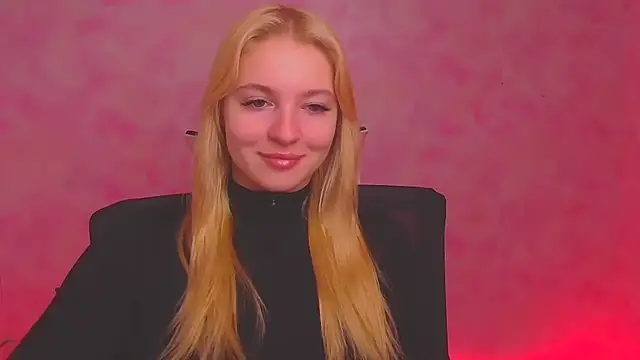 Snapshot of Milka_kiss_ chatting on January 2025 06:58:02 AM Milka kiss online show from January 2025 06:58:02 AM