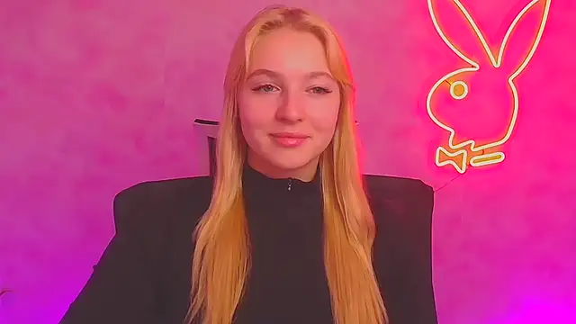 Snapshot of Milka_kiss_ chatting on January 2025 12:29:01 PM Milka kiss online show from January 2025 12:29:01 PM