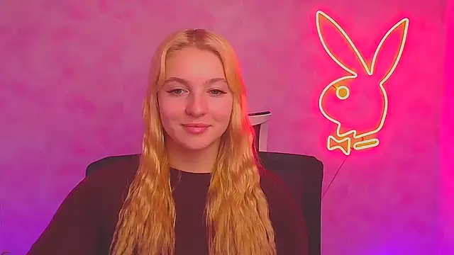 Snapshot of Milka_kiss_ chatting on January 2025 10:27:02 AM Milka kiss online show from January 2025 10:27:02 AM