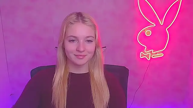 Snapshot of Milka_kiss_ chatting on February 2025 10:21:02 AM Milka kiss online show from February 2025 10:21:02 AM