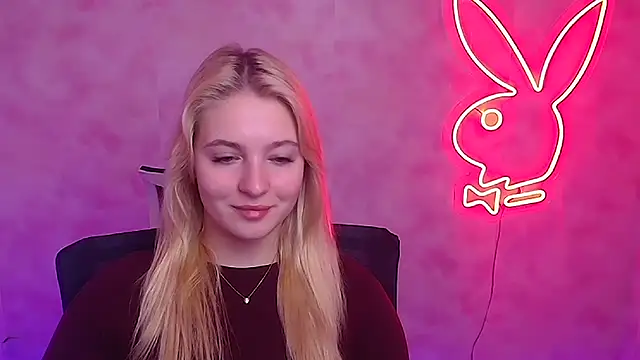 Snapshot of Milka_kiss_ chatting on February 2025 10:04:01 AM Milka kiss online show from February 2025 10:04:01 AM