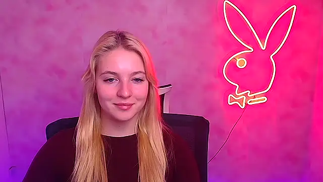 Snapshot of Milka_kiss_ chatting on February 2025 04:47:01 PM Milka kiss online show from February 2025 04:47:01 PM