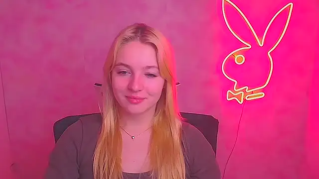 Snapshot of Milka_kiss_ chatting on February 2025 07:12:02 AM Milka kiss online show from February 2025 07:12:02 AM