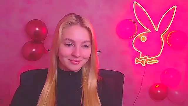 Snapshot of Milka_kiss_ chatting on February 2025 12:32:01 PM Milka kiss online show from February 2025 12:32:01 PM