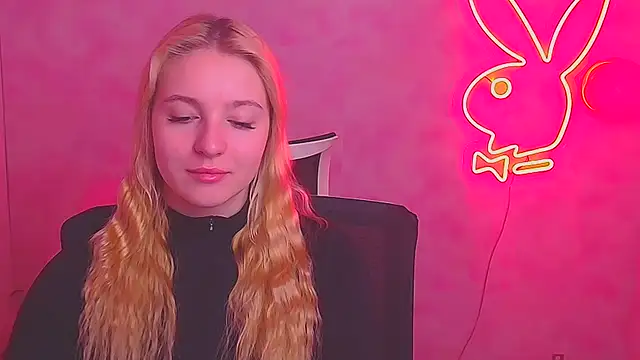 Snapshot of Milka_kiss_ chatting on February 2025 07:10:01 AM Milka kiss online show from February 2025 07:10:01 AM