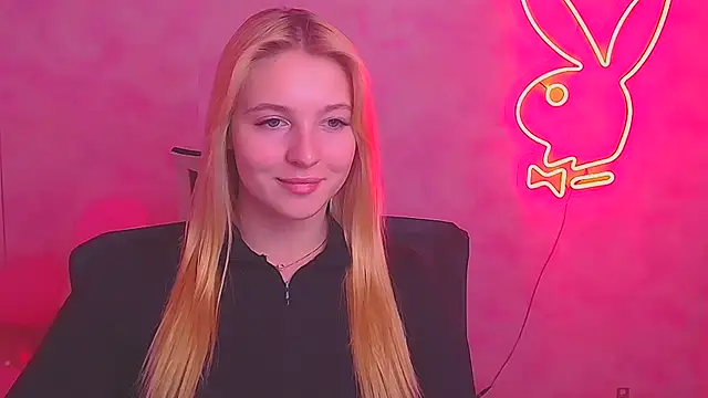 Snapshot of Milka_kiss_ chatting on February 2025 12:36:02 PM Milka kiss online show from February 2025 12:36:02 PM