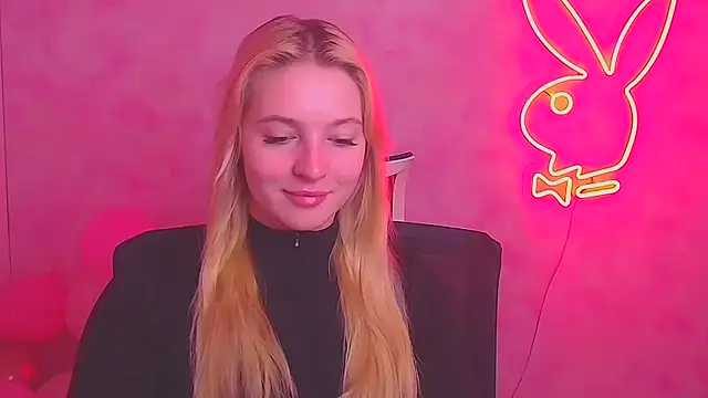 Snapshot of Milka_kiss_ chatting on February 2025 12:29:02 PM Milka kiss online show from February 2025 12:29:02 PM