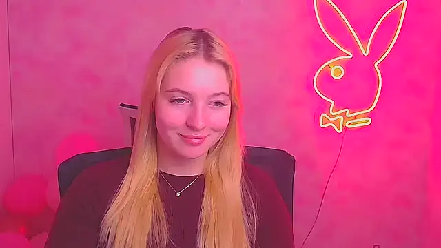 Snapshot of Milka_kiss_ chatting on February 2025 12:37:01 PM Milka kiss online show from February 2025 12:37:01 PM