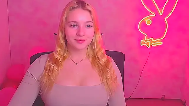 Snapshot of Milka_kiss_ chatting on February 2025 07:52:02 AM Milka kiss online show from February 2025 07:52:02 AM