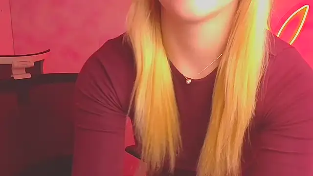 Snapshot of Milka_kiss_ chatting on March 2025 04:11:01 PM Milka kiss online show from March 2025 04:11:01 PM