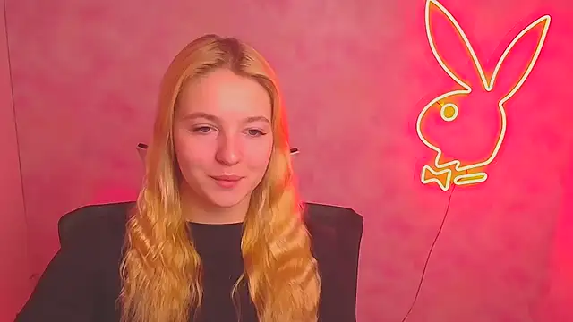 Snapshot of Milka_kiss_ chatting on March 2025 06:16:02 AM Milka kiss online show from March 2025 06:16:02 AM