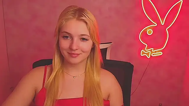 Snapshot of Milka_kiss_ chatting on March 2025 10:05:01 AM Milka kiss online show from March 2025 10:05:01 AM