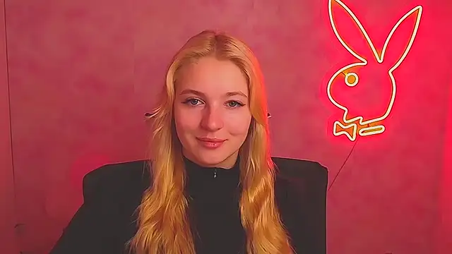 Snapshot of Milka_kiss_ chatting on March 2025 06:42:02 AM Milka kiss online show from March 2025 06:42:02 AM