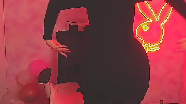 Snapshot of Milka_kiss_ chatting on March 2025 03:58:02 PM Milka kiss online show from March 2025 03:58:02 PM