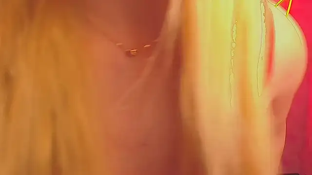 Snapshot of Milka_kiss_ chatting on March 2025 03:53:02 PM Milka kiss online show from March 2025 03:53:02 PM