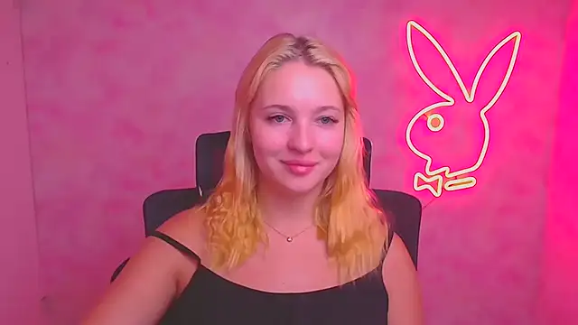 Snapshot of Milka_kiss_ chatting on September 2025 06:57:02 AM Milka kiss online show from September 2025 06:57:02 AM