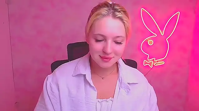 Snapshot of Milka_kiss_ chatting on September 2025 06:02:02 AM Milka kiss online show from September 2025 06:02:02 AM