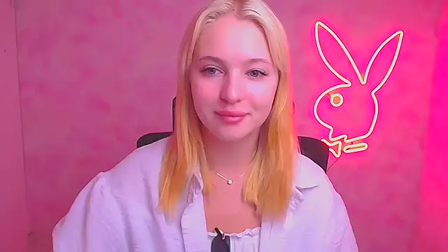 Snapshot of Milka_kiss_ chatting on September 2025 05:52:02 AM Milka kiss online show from September 2025 05:52:02 AM