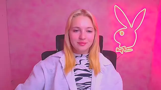 Snapshot of Milka_kiss_ chatting on September 2025 05:42:01 AM Milka kiss online show from September 2025 05:42:01 AM